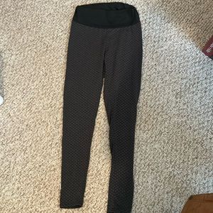 Scrunched booty enhancing leggings size small black